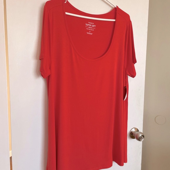 Torrid Super Soft Lightweight Top - Sizes 2X & 3X - Picture 3 of 14